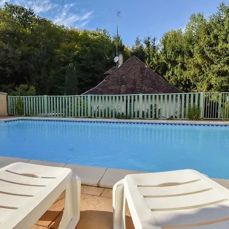 Spacious Holiday Home With Private Pool In Vitrac *